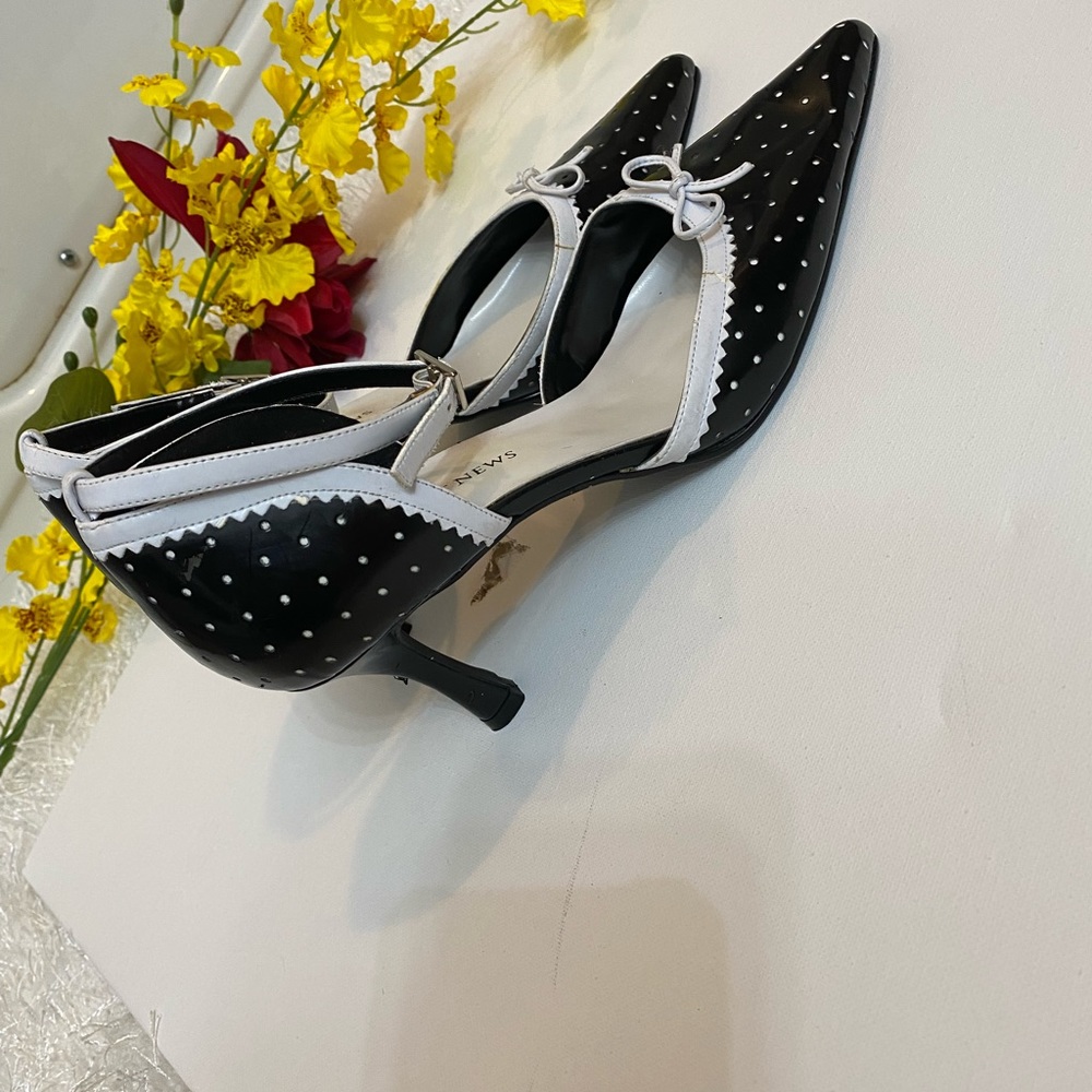 NEWPORT NEWS , brand women shoes size 8, stunning looking shoes, beautiful. - Picture 2 of 6